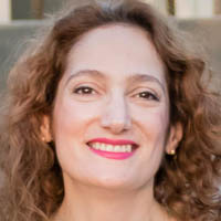 Maryam Kaveshgar Headshot