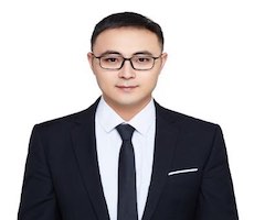 Wen-Long-Shang Headshot