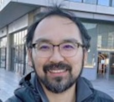 Zhengbing-He Headshot